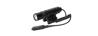 AIM SPORTS 90 LUMEN PRESSURE PAD FLASHLIGHT W/ QUICK-RELEASE MOUNT