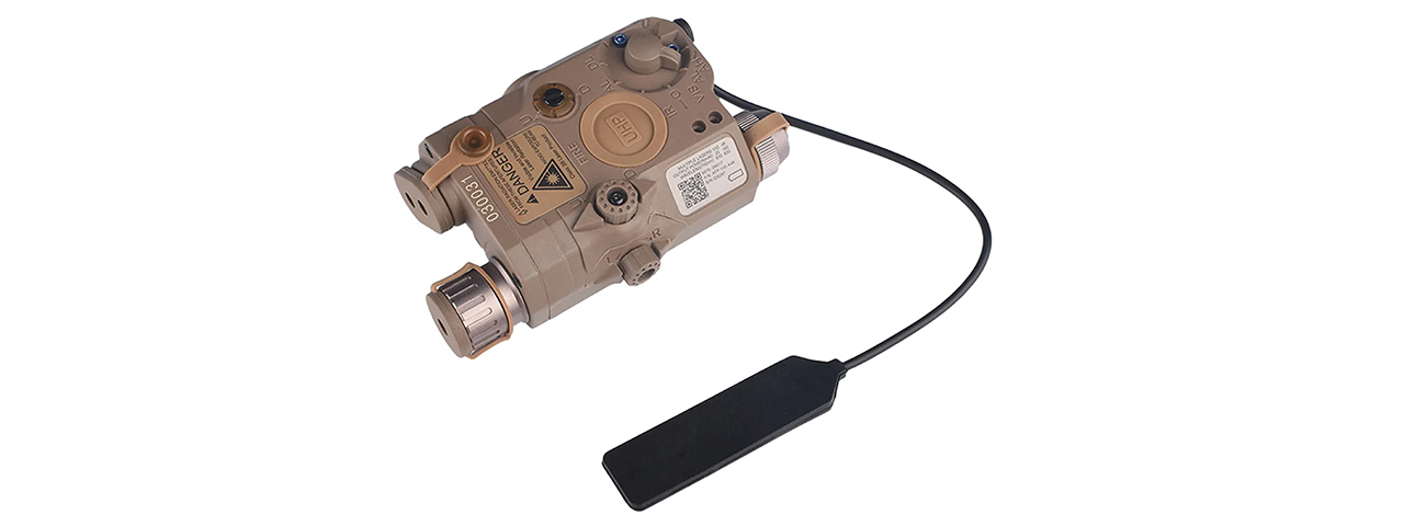 Atlas Custom Works PEQ15 LA5-C UHP Integrated Dual Color Laser w/ Flashlight - (Dark Earth)